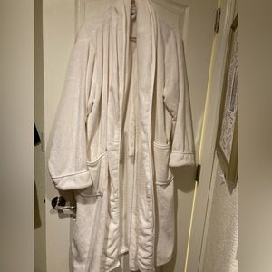 Never Worn Wamsutta Robe